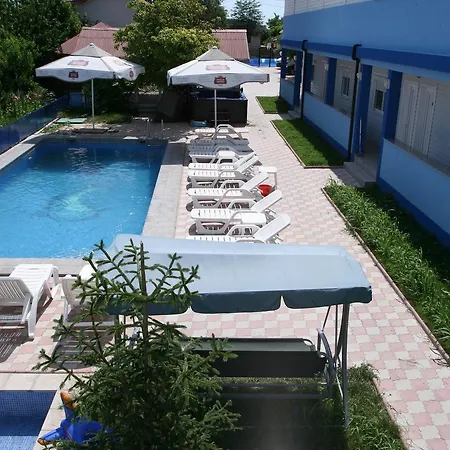 Hotel Blue Lagoon *