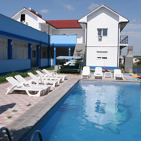 Hotel Blue Lagoon *
